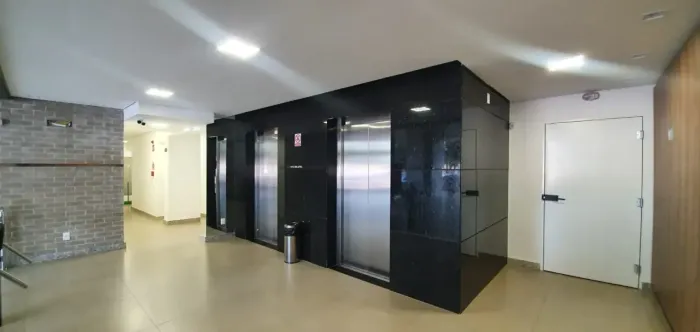 Sala Comercial para venda possui 93 metros privativos em Centro - Rolândia - PR