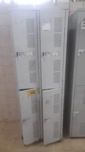Armário Roupeiro de Aço 4 Portas  para Cadeado