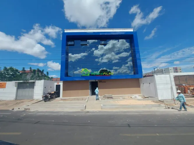 SALAS COMERCIAIS NO BAIRRO ININGA.