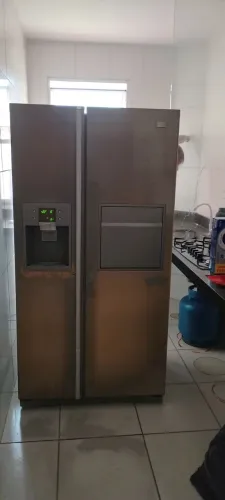 Envelopamento de geladeira 