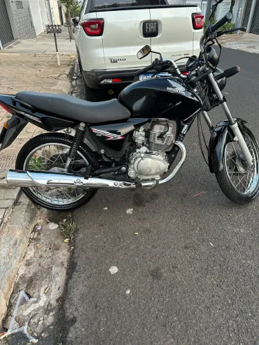 CG Titan 150cc ? Preta