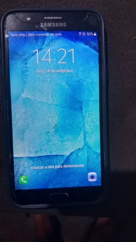 Celular J7