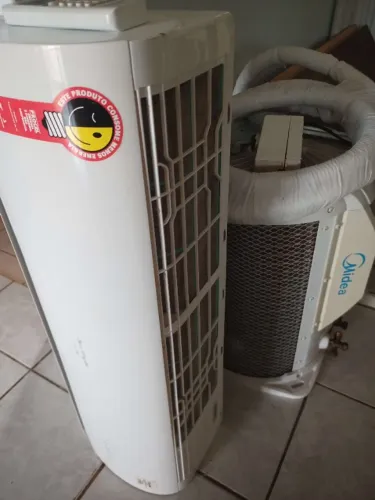 Ar Condicionado Split 12000 BTUs Midea AI Airvolution Frio 42TFCA12S5