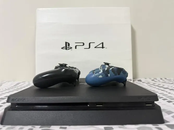 Ps4 Slim 1TB + 2 controles originais, caixa original, cabos originais 