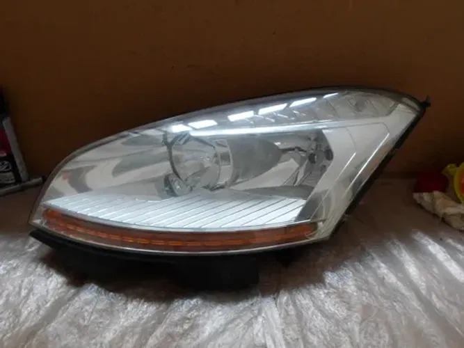 Farol Esquerdo Grand Picasso Pisca Amarelo #191 Esquerdo