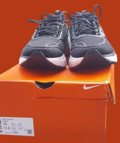 Vendo tênis mizuno novo.