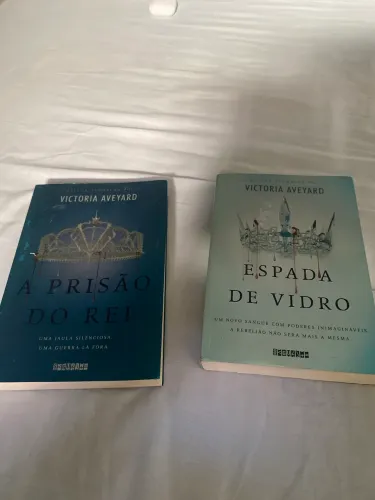LIVROS DA SAGA TRONO DE VIDRO