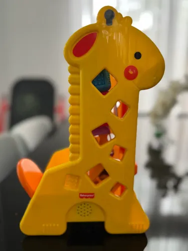 Brinquedo Girafa Fisher-Price Infantil com Sons e Encaixes