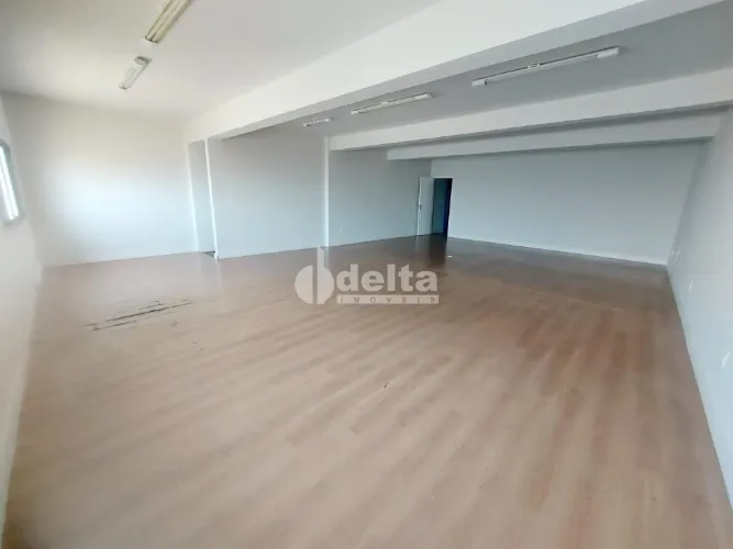 Sala disponível para locação no bairro Nossa Senhora Aparecida em Uberlândia-MG