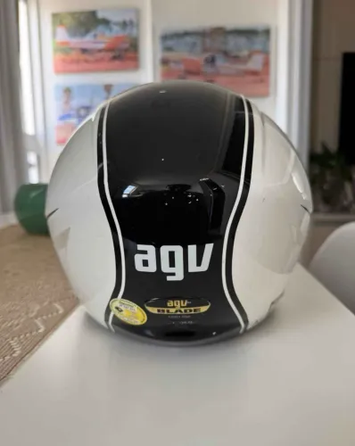 Vendo Agv todo original muito novo 