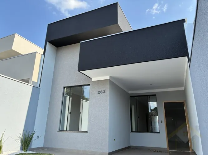 Casa para Venda em Maringá, Jardim Requião, 3 dormitórios, 1 suíte, 2 banheiros, 2 vagas