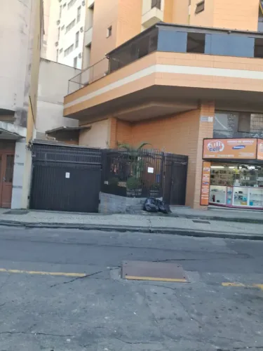 Apto 1 quarto semi mobiliado, no Centro de Juiz de Fora para alugar