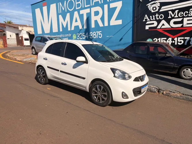 Nissan March SL 1.6 16V Flex Fuel 5P 2015