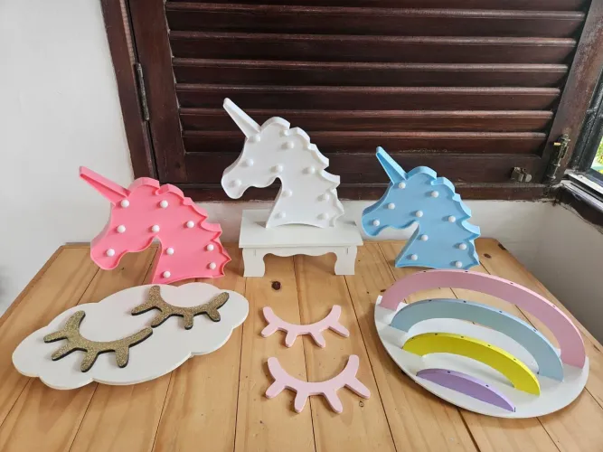 Kit decorativo unicórnios