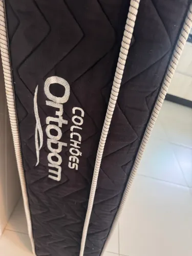 Colchão Queen Elegant superpocket com molas ensacadas Ortopillow