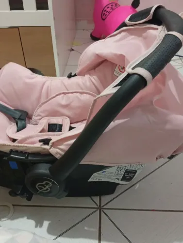 Bebê conforto rosa 