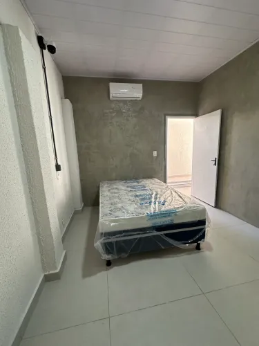 Aluga-se quartos mobiliados com ar-condicionado 