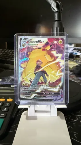 Pikachu com Ash