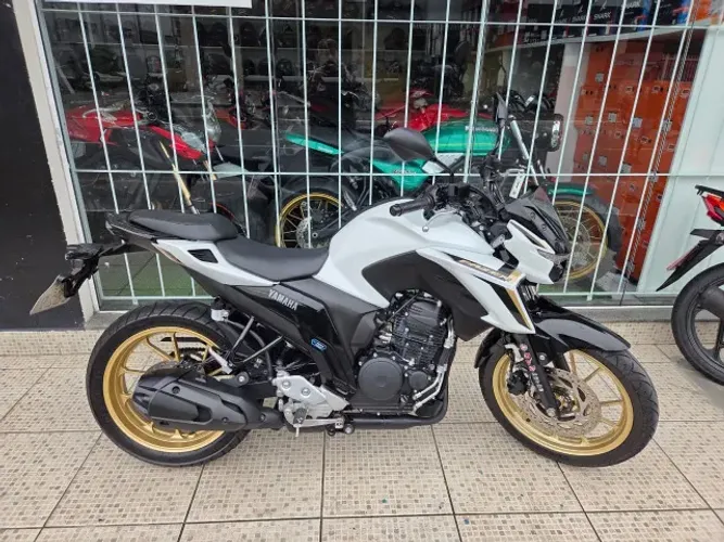 Yamaha Fazer 250 Conected 2025, único dono, aceito troca e financiamento