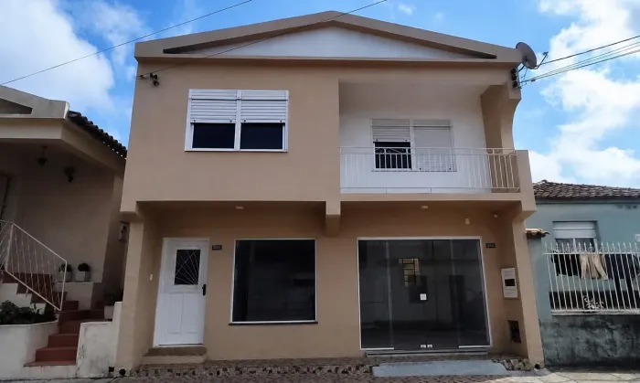 Vende-se sobrado (CENTRO)
