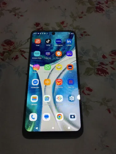Troco celular por violão ou contrabaixo