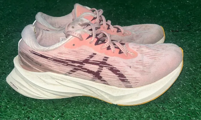 Tênis Asics NovaBlast 3 Rosa original