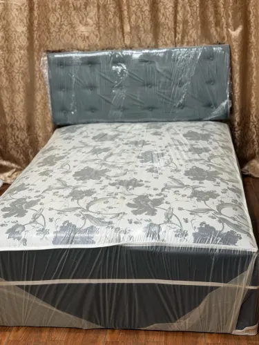 Camas de casal e solteiro box