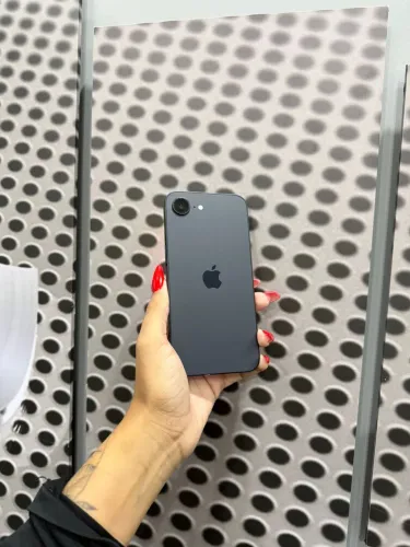 Iphone 16e - excelente custo benefício ( com acesso apple intelligence