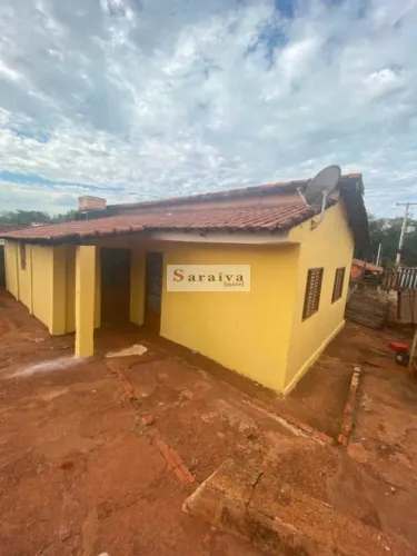 Casa com 3 dormitórios para alugar, 79 m² por R$ 800,00/mês - Centro - Itapuí/SP