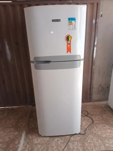 Geladeira Continental Frost freer 472 litros funcionando tudo