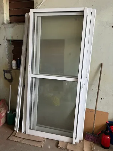 Porta-balcão de alumínio branco 4 folhas com vidro - 3,46 x 2,14 m