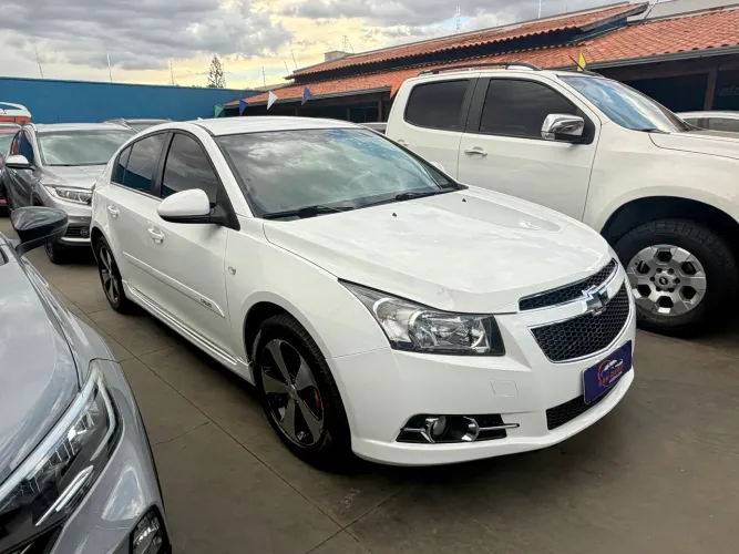 Chevrolet Cruze HB Sport LT 1.8 16V Flexp. 5P AUT 2014
