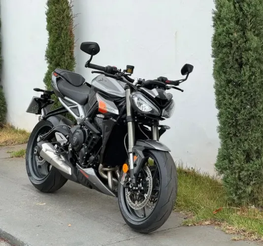 Triumph Street Triple 765 RS 2023