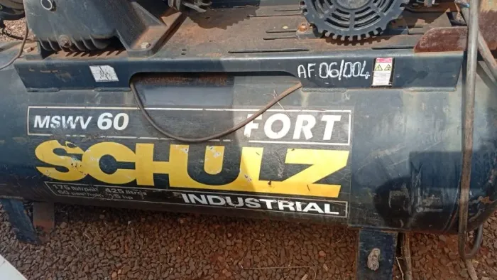 Compressor de Ar Schulz 60 Pes 425 Litros Fort MSW60/425L Motor 15CV Tri Weg 380/660v