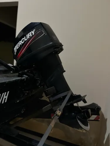 Motor de Popa 25 HP - Mercury Americano