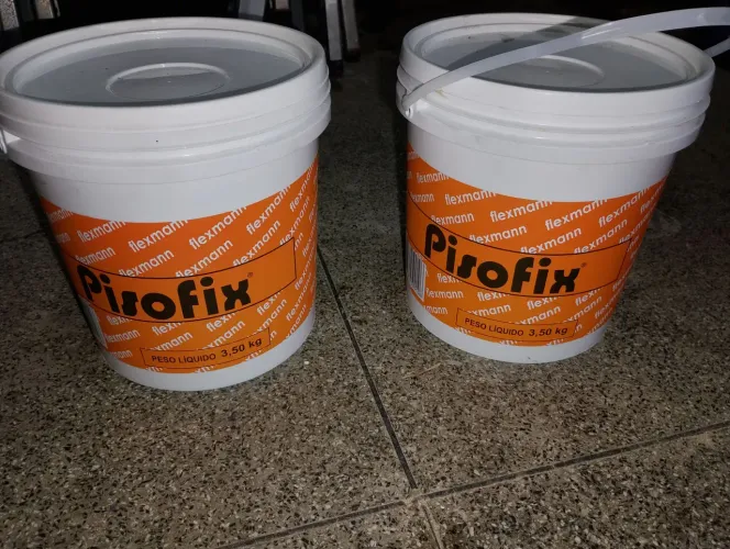 2 un Pisofix cola p piso vinílico 3,5kg