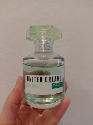 Perfume Benneton Live Free