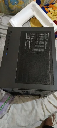 Gabinete e placa mãe B450m