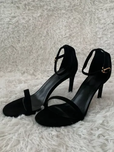 Salto Fino Camurça - NOVO