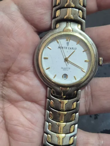 Relógio MONTE CARLO À QUARTZ  -   FUNCIONANDO PERFEITAMENTE