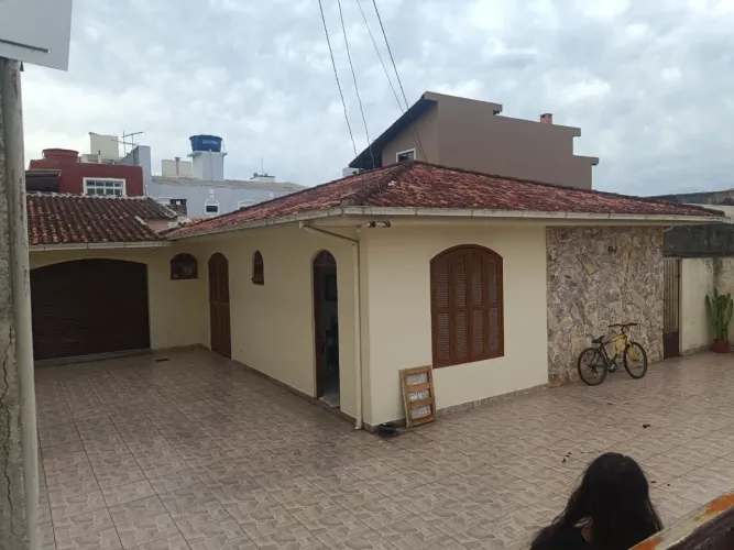 Ótima oportunidade, casa de alvenaria a venda no Bairro Ipiranga, financiável!!