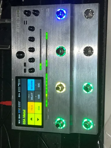 Pedaleira Mooer GE300 nova