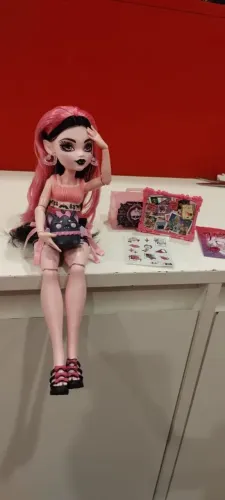 Draculaura Self Scare Secrets Monster high
