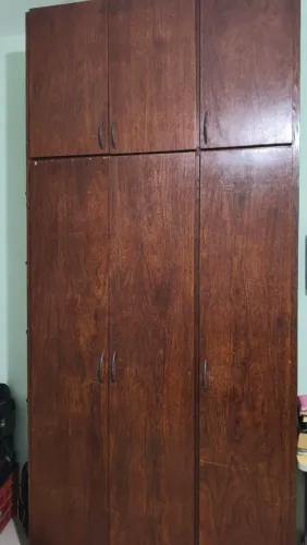 Guarda roupa sucupira