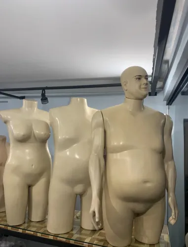Manequim feminino