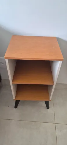 Vendo 2 criados-mudo