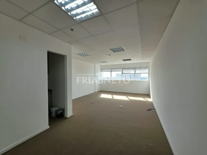 Sala comercial à venda no condomínio Comercial Head Tower