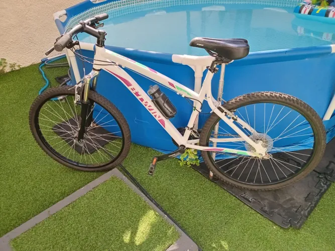 Bike aro 26 com marcha 3 vezes de uso