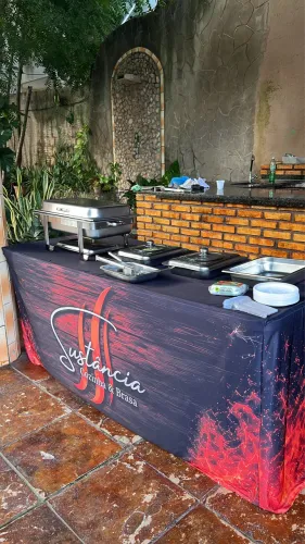 Churrasqueiro profissional (do serviço de assar ao churrasco completo )