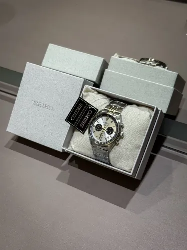 Relógio Seiko Chronograph Silver Panda